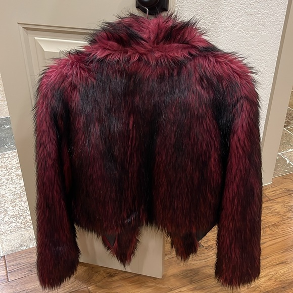 Faux fur jacket, size M - Picture 4 of 4